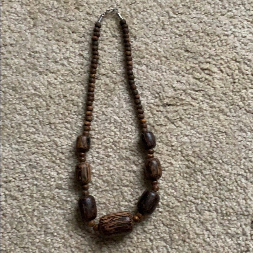 Bead necklace